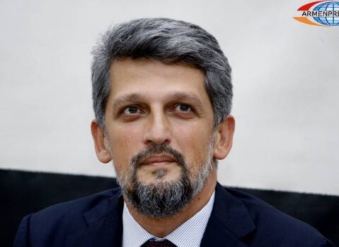 “Ermənistanın göndərdiyi xilasetmə qrupu və yardım artıq Türkiyədədir” – Erməni deputat