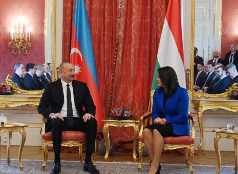 Azərbaycan və Macarıstan prezidentlərinin geniş tərkibdə görüşü oldu