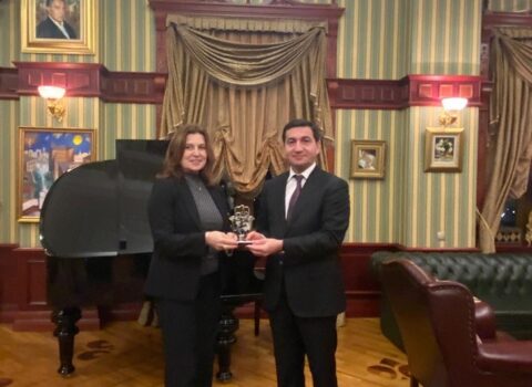 Hikmət Hacıyev israilli diplomatlarla müzakirələr apardı