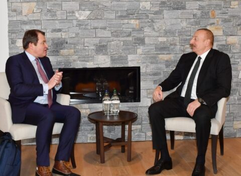 İlham Əliyev Davosda AYİB-in birinci vitse-prezidenti ilə görüşdü – YENİLƏNİB