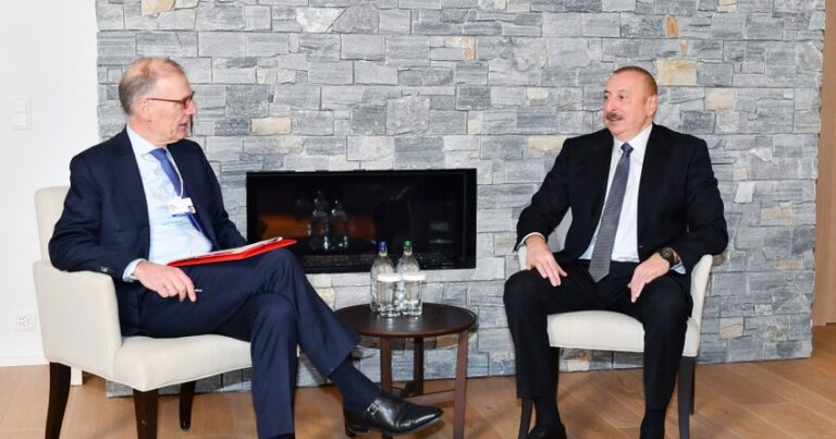 İlham Əliyev “Carlsberg Group” şirkətinin prezidenti ilə görüşdü – YENİLƏNİB