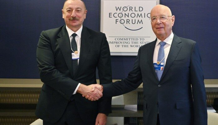 İlham Əliyev Davosda Dünya İqtisadi Forumunun sədri ilə GÖRÜŞDÜ