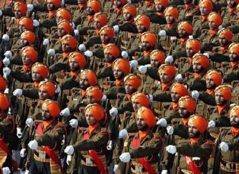 Hindistan ordusunda dəbilqə QALMAQALI