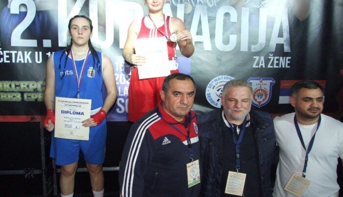 İki boksçumuz Millətlər kubokunda qızıl medal qazandı