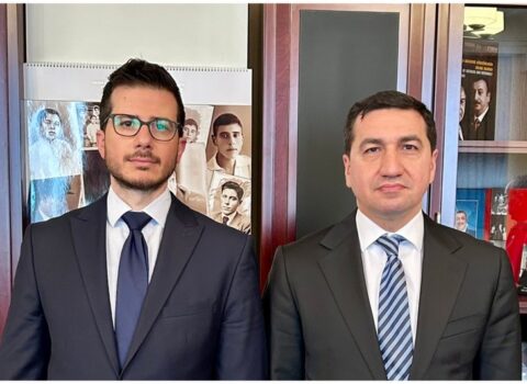 Hikmət Hacıyev və Corc Dik İrandakı səfirliyimizə hücumu MÜZAKİRƏ ETDİ