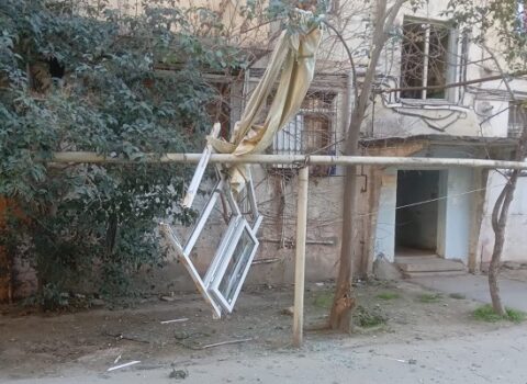 Bakıda yaşayış binasında PARTLAYIŞ – Yaralılar var / VİDEO / FOTO