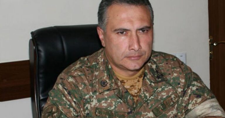 Ermənistan prezidenti korpus komandirini vəzifəsindən AZAD ETDİ