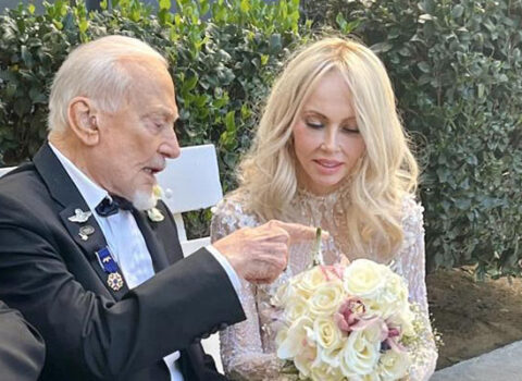 Aya ayaq basan ikinci insan 93 yaşında evləndi – FOTO