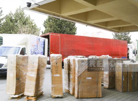 Bakıdan Türkiyəyə 127 TIR humanitar yardım göndərilib
