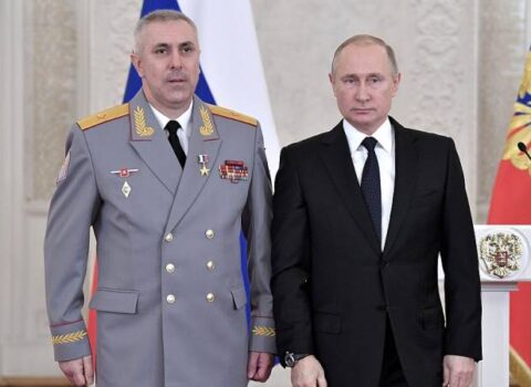 Putin Rüstəm Muradova general-polkovnik rütbəsi VERDİ