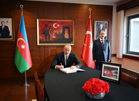 Dövlət başçısı: “Türkiyə-Azərbaycan artıq bir yumruqdur, bir ürəkdir, bir candır”
