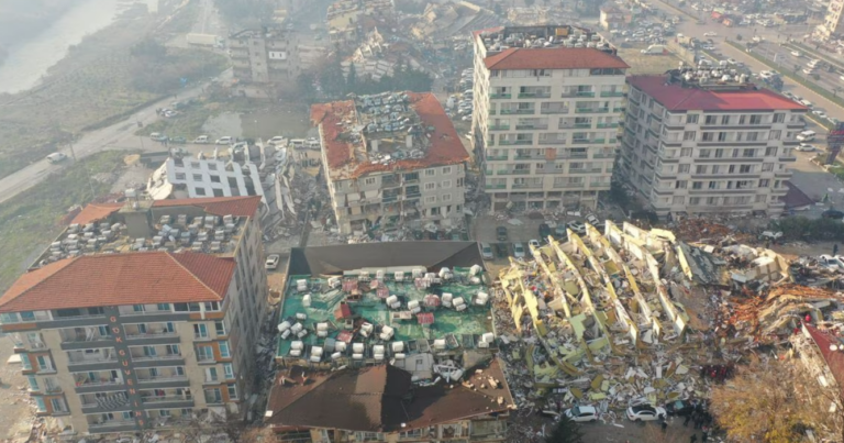 Hatayda binaların dağılmasının 3 əsas səbəbi – FOTO Hatayda binaların dağılmasının 3 əsas səbəbi – FOTO