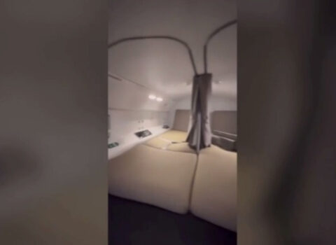 Stüardessaların təyyarədəki GİZLİ OTAĞI – VİDEO