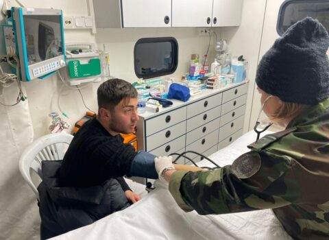 FHN-in Türkiyədəki mobil səhra hospitalında 215 zərərçəkənə tibbi xidmət göstərilib – VİDEO