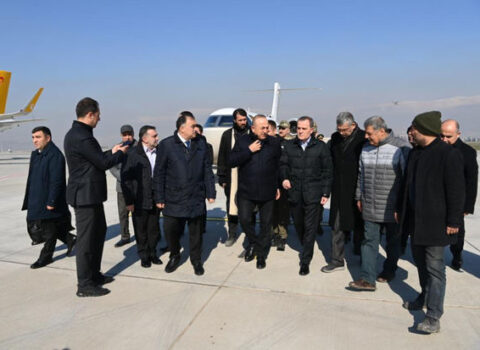 Mövlud Çavuşoğlu Azərbaycan həkimlərinə təşəkkür etdi – FOTO