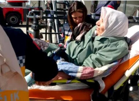 384 saat sonra möcüzə… – 90 yaşlı qadın və oğlu xilas edildi