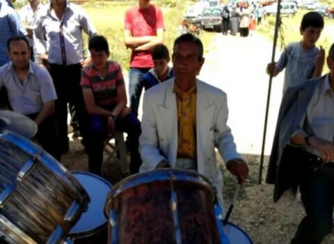 Məşhur nağaraçı evində yanaraq öldü