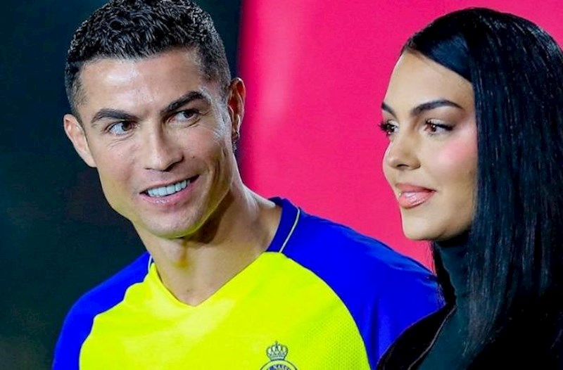ronaldonun-sevgilisi-geyimin-g-r-c-rim-l-n-c-k-foto-konkret