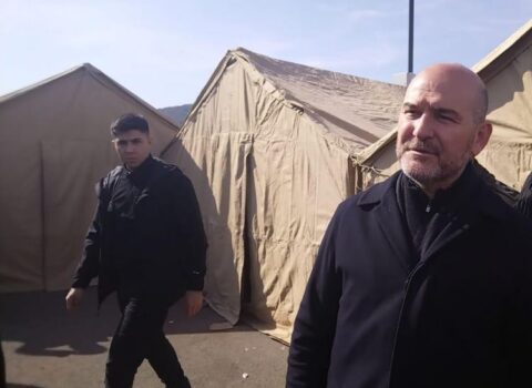 Süleyman Soylu Azərbaycan xilasedicilərinin qaldığı əraziyə gəldi – FOTO