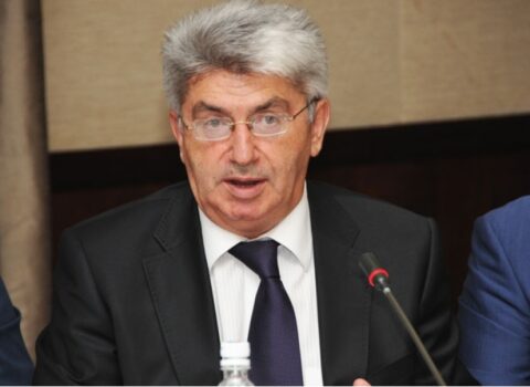 Auditorlar Palatasının sədri də bunu etdi – “Çax-çax baş ağrıdır”