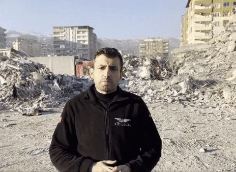Selçuk Bayraktar zərərçəkənlərə 1000 mənzil bağışlayır – VİDEO