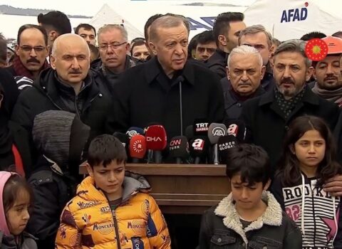 Ərdoğan: “Axtarış-xilasetmə əməliyyatları lazımi sürətlə aparılmır”