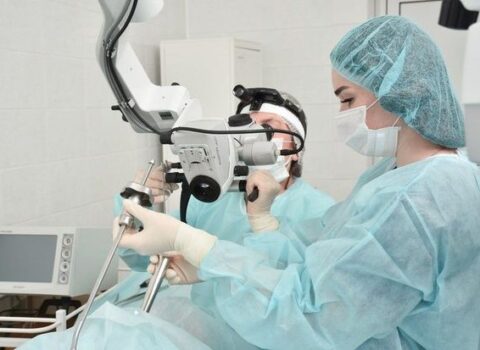 Xəstənin qarın boşluğunda tənzif unudan həkimə cinayət işi açıldı