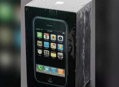 Birinci nəsil iPhone modeli 50 min dollara satılacaq
