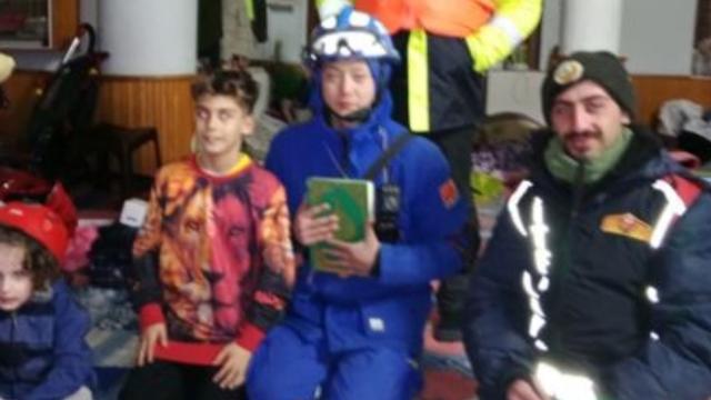 Çinli xilasedici İslamı qəbul etdi Çinli xilasedici İslamı qəbul etdi
