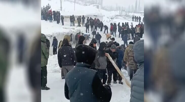 Tacikistanda qar uçqunu: 10 nəfər ÖLDÜ Tacikistanda qar uçqunu: 10 nəfər ÖLDÜ