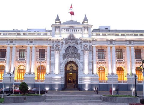 Peruda bu ölkə prezidenti “arzuedilməz şəxs” ELAN EDİLDİ