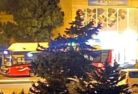 “Bakı Bus” avtobusu “Prius”la toqquşdu, dava düşdü – FOTO