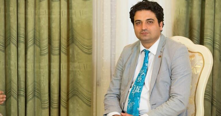 Bakıda meydan sulayan İran casusu: Onu kim himayə edir? Bakıda meydan sulayan İran casusu: Onu kim himayə edir?