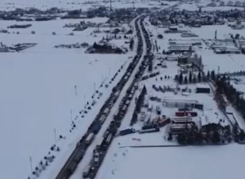 Yardıma gedənlər 10 km-lik tıxacda qaldı – VİDEO