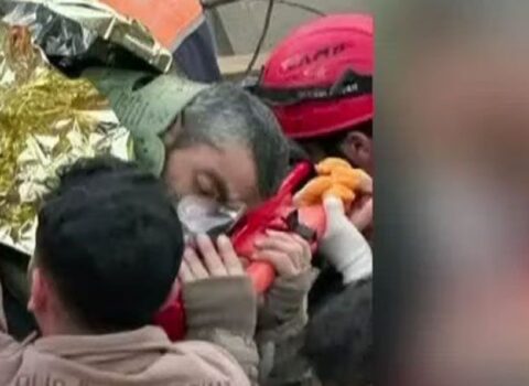 278 saatdan sonra bir nəfər dağıntılar altından sağ çıxarıldı