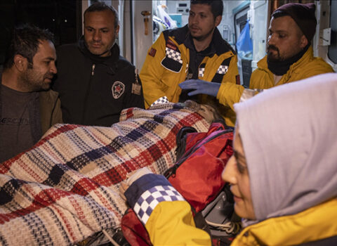 258-ci saatın möcüzəsi:  42 yaşlı qadın xilas edildi