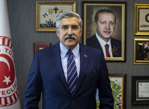 Türkiyəli deputatın ailəsi dağıntılar altında qaldı