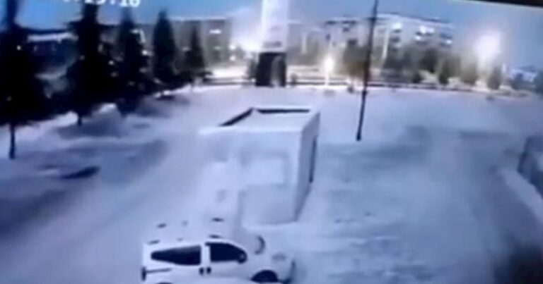 Türkiyədə zəlzələ anının yeni qorxunc görüntüləri yayıldı – VİDEO Türkiyədə zəlzələ anının yeni qorxunc görüntüləri yayıldı – VİDEO