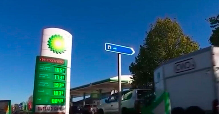 Fransada yanacaq böhranı: Benzin üçün növbəyə dururlar – VİDEO