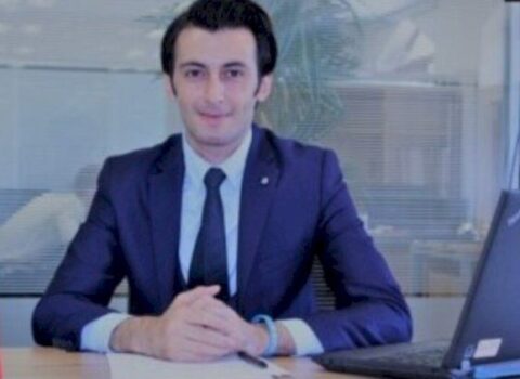 Gənc YAP-çı “Paşa Bank” və Gənclər Fonduna “atıb” – QALMAQAL