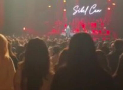 Sibel Canın Bakı konsertində zəlzələ qurbanları belə anıldı – VİDEO