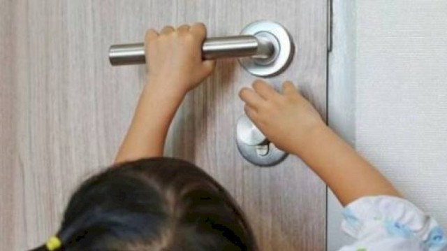 Köməksiz qalan azyaşlılar xilas edildi Köməksiz qalan azyaşlılar xilas edildi