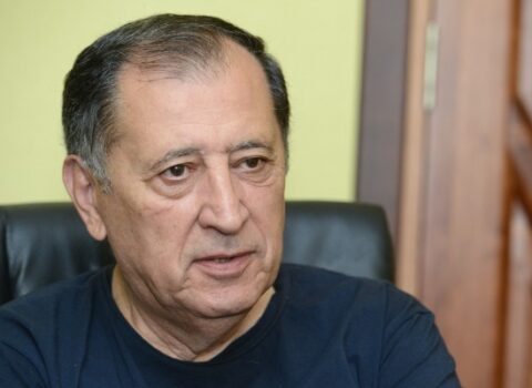 “Düşük mahnılar, küçə müğənniləri bir fəlakətdir” – Baba Vəziroğlu