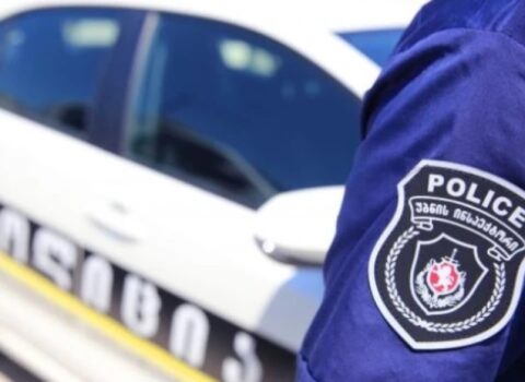 Gürcüstanda polis şöbədə özünü güllələdi