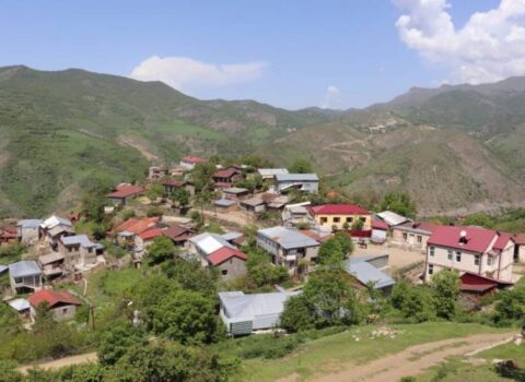“Azərbaycan Ordusu bir kilometrə yaxın irəliləyib” – “Hraparak”