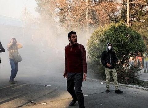 İranda bəluclar etiraz aksiyasına başladı
