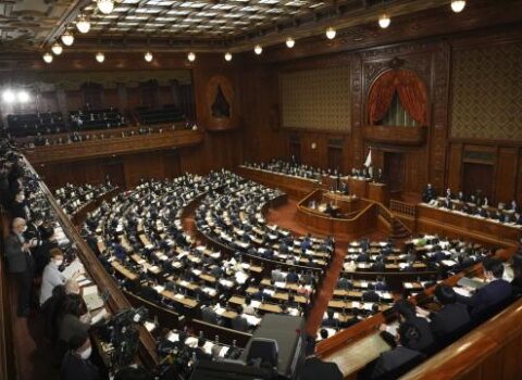 İclaslara qatılmayan deputat parlamentdən QOVULDU – FOTO