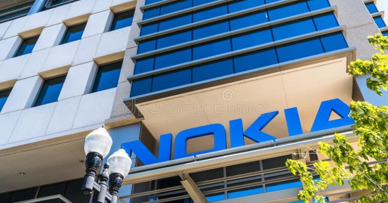“Nokia” Bakıda laboratoriya AÇIR