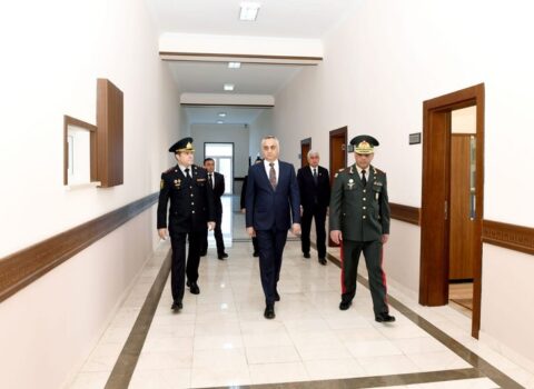 Prezidentin səlahiyyətli nümayəndəsi DQ-nin Şərurdakı hərbi hissəsi ilə tanış olub