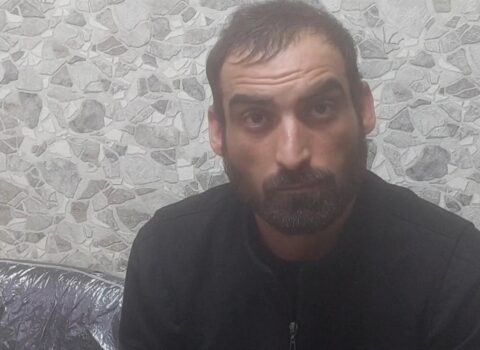 Qəbiristanlıqdakı güldanları oğurladı – FOTO